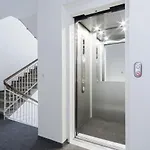 Downtown Deluxe With Queen Bed Be-35 *