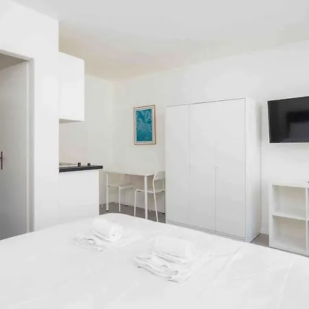 Downtown Deluxe With Queen Bed Be-35 * ציריך