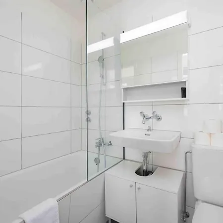 Downtown Deluxe With Queen Bed Be-35