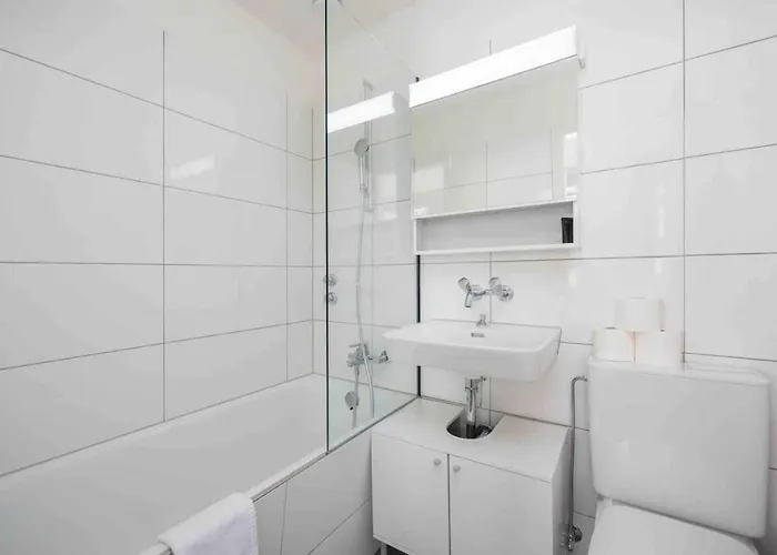 Downtown Deluxe With Queen Bed Be-35