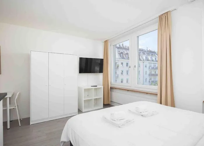 Daire Downtown Deluxe With Queen Bed Be-35