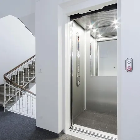 Downtown Deluxe With Queen Bed Be-35 *