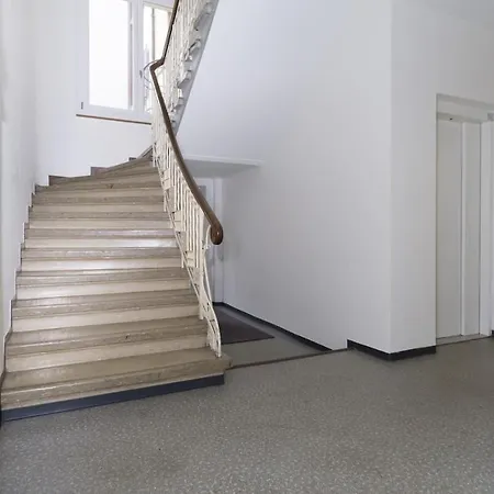 Downtown Deluxe With Queen Bed Be-35