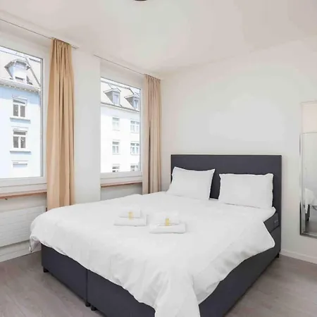 Downtown Deluxe With Queen Bed Be-35 *